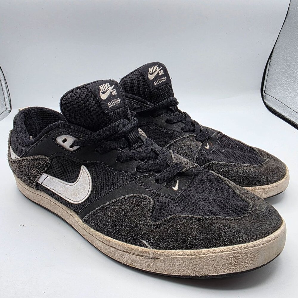 Nike SB Alleyoop Mens Size 8.5 Black White Athletic Shoes Running Sports Casual
